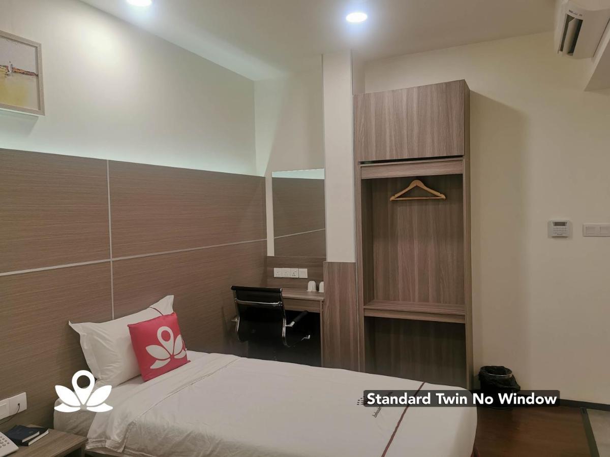 بينتولو Zen Rooms Ambassador Residence المظهر الخارجي الصورة